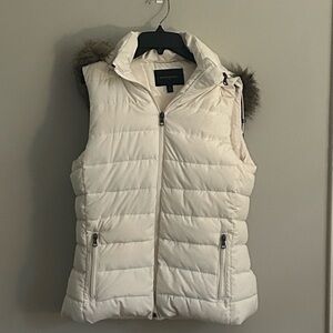 Banana Republic Women's White Quilted Vest